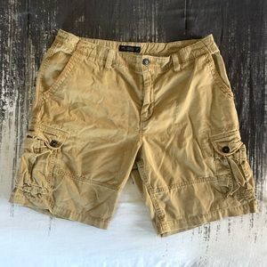 Men’s Aeropostale Khaki Cargo Shorts 36 Waist